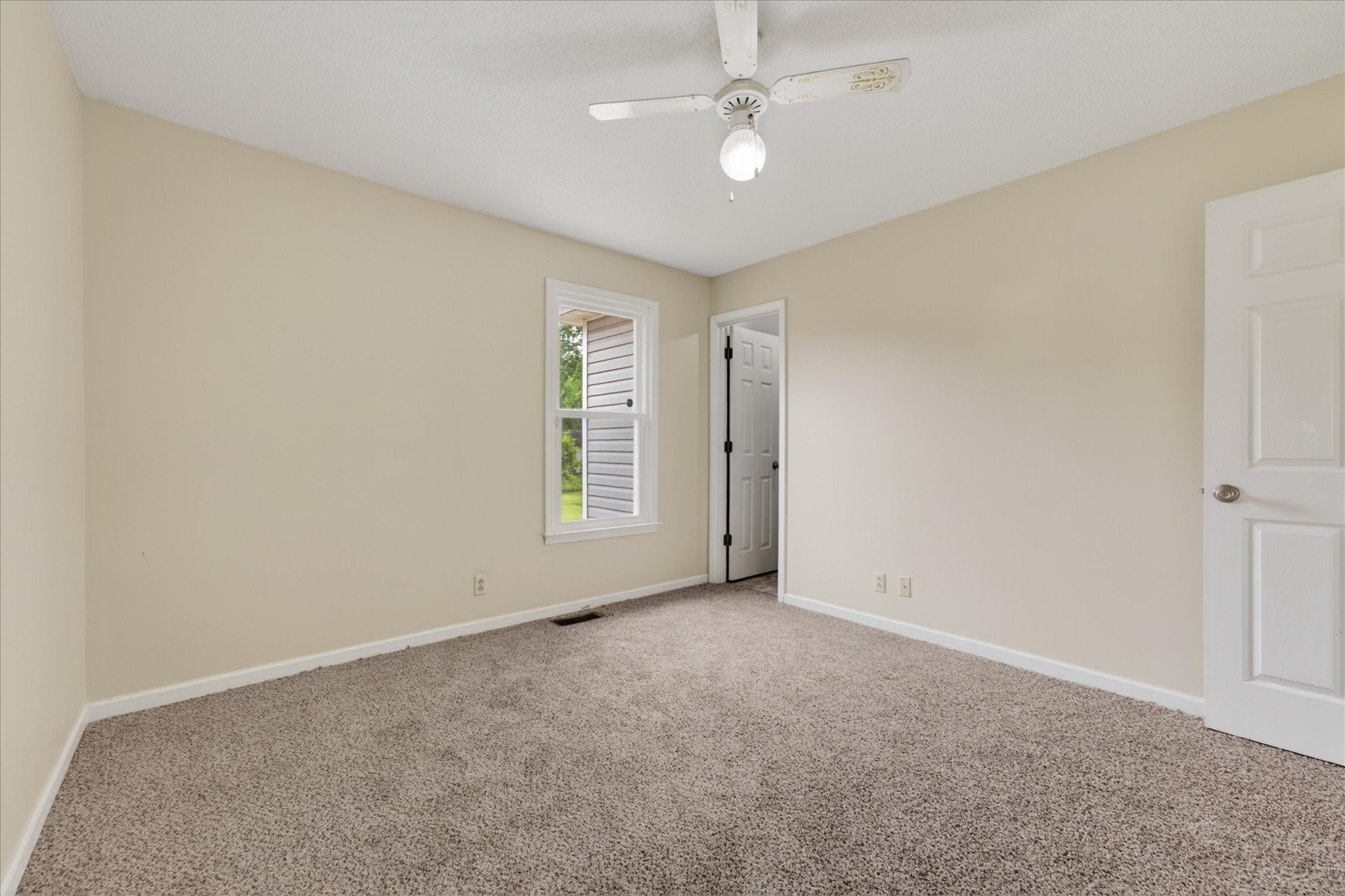 557 Anita Dr