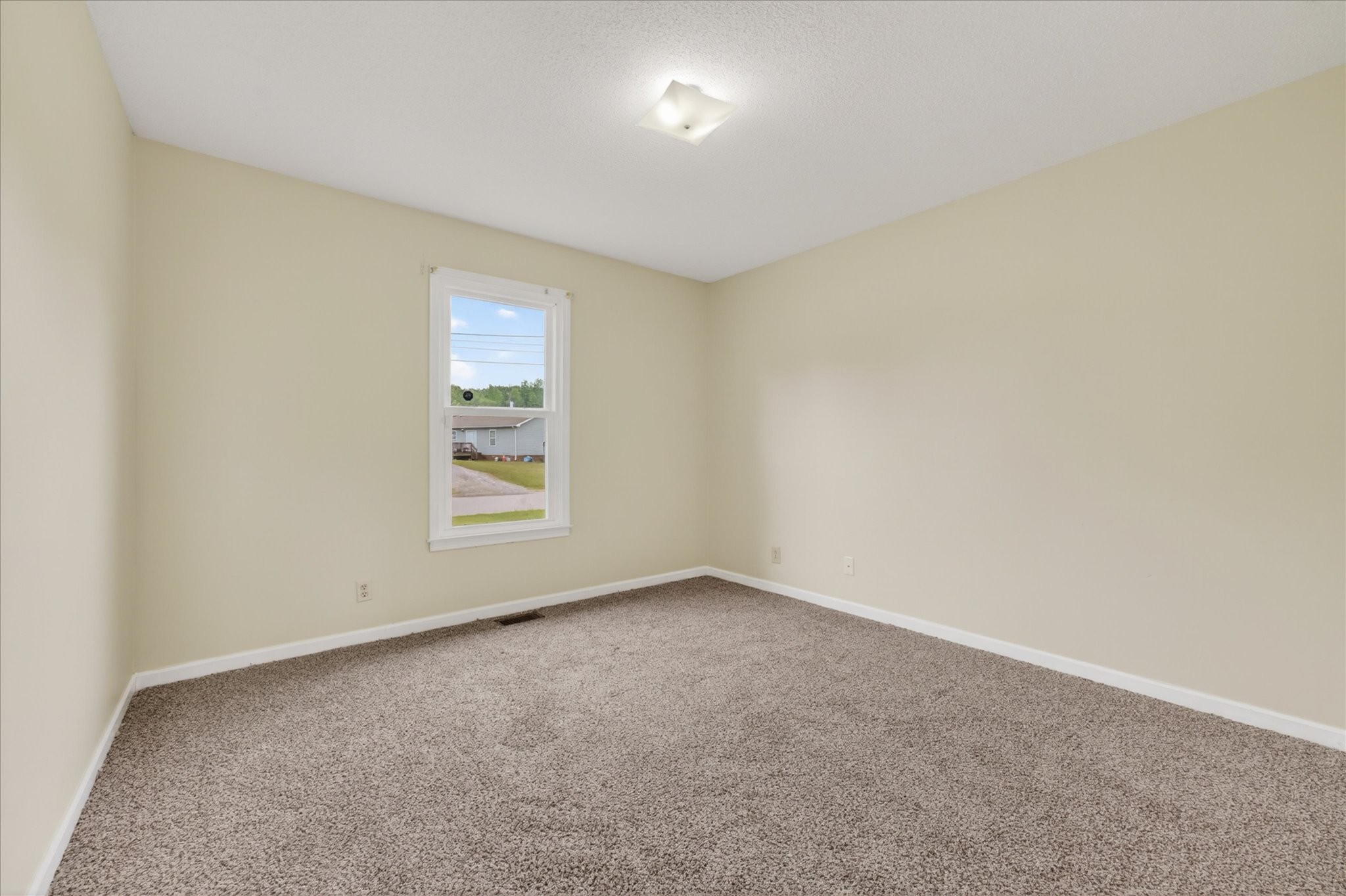 557 Anita Dr