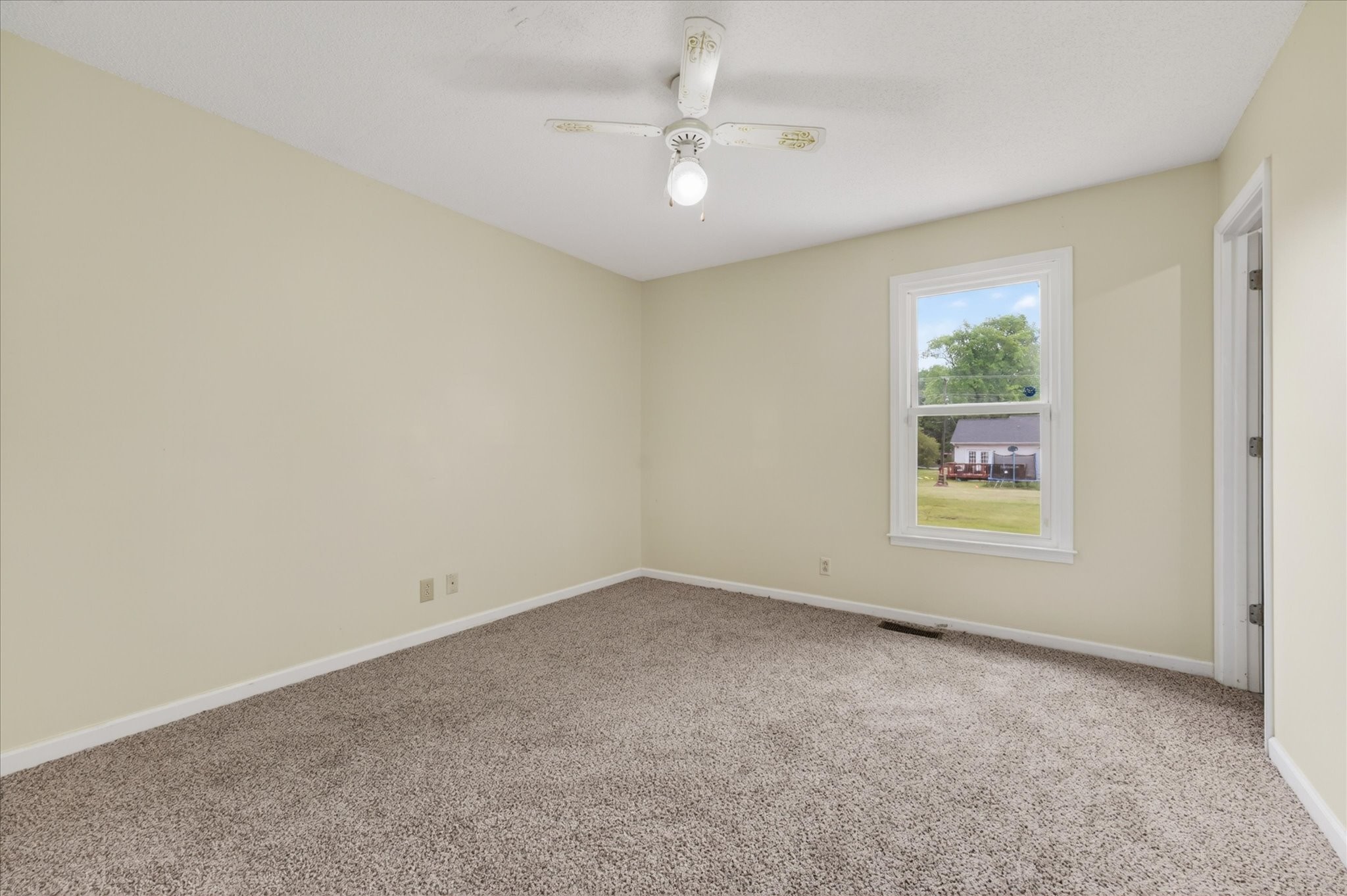 557 Anita Dr