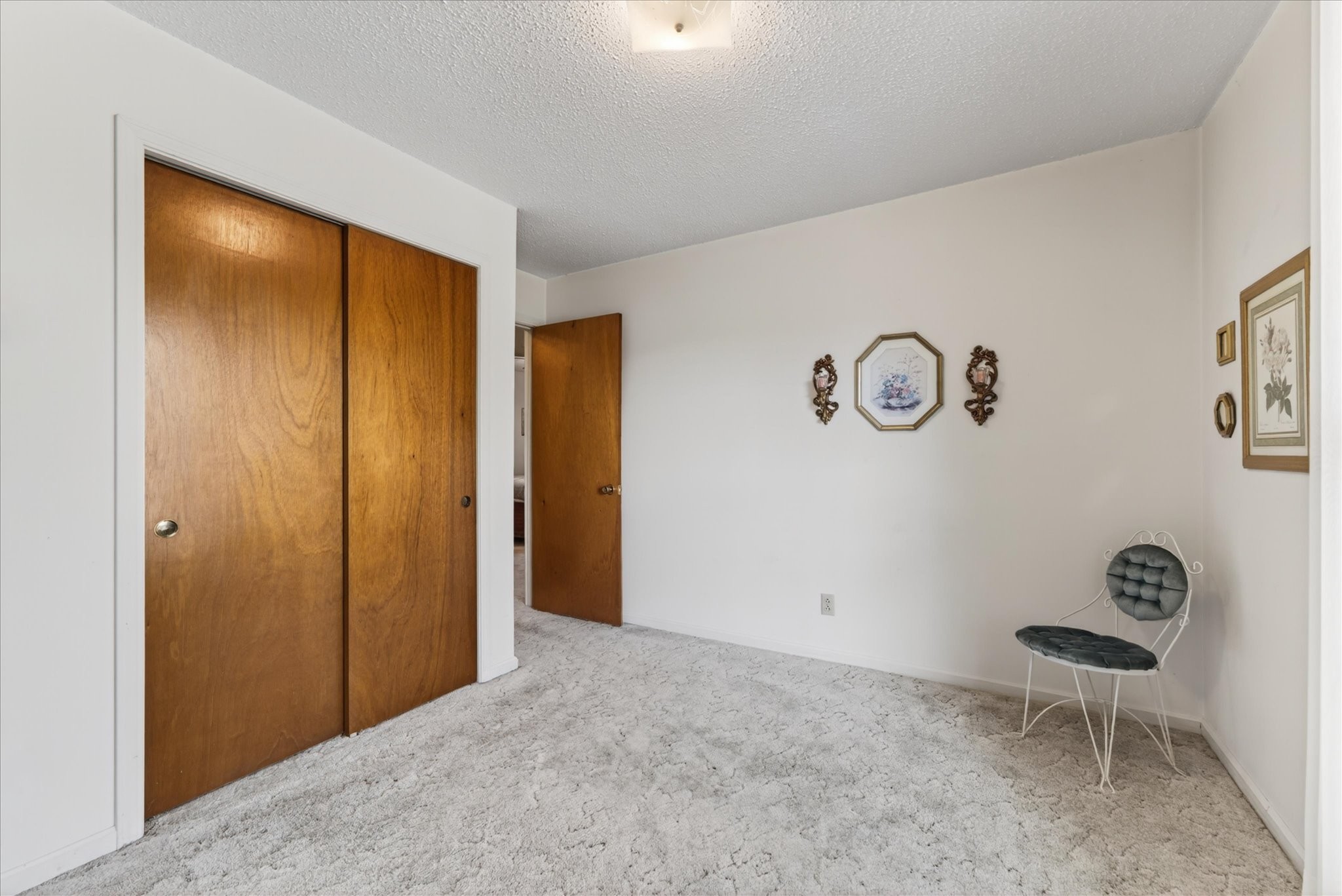 102 Rainbow St