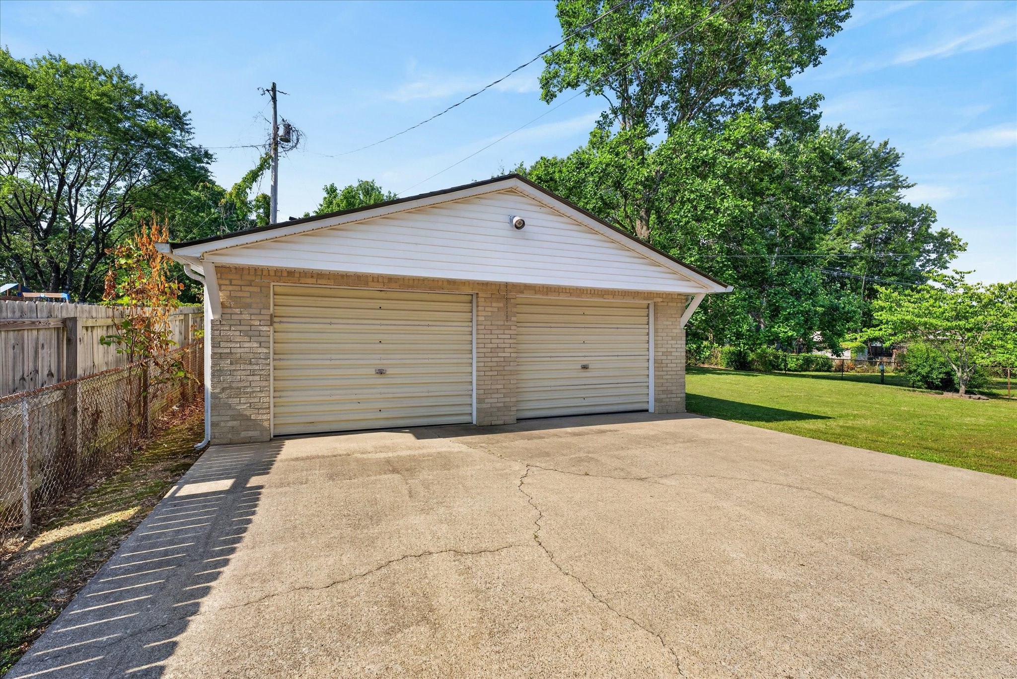 102 Rainbow St
