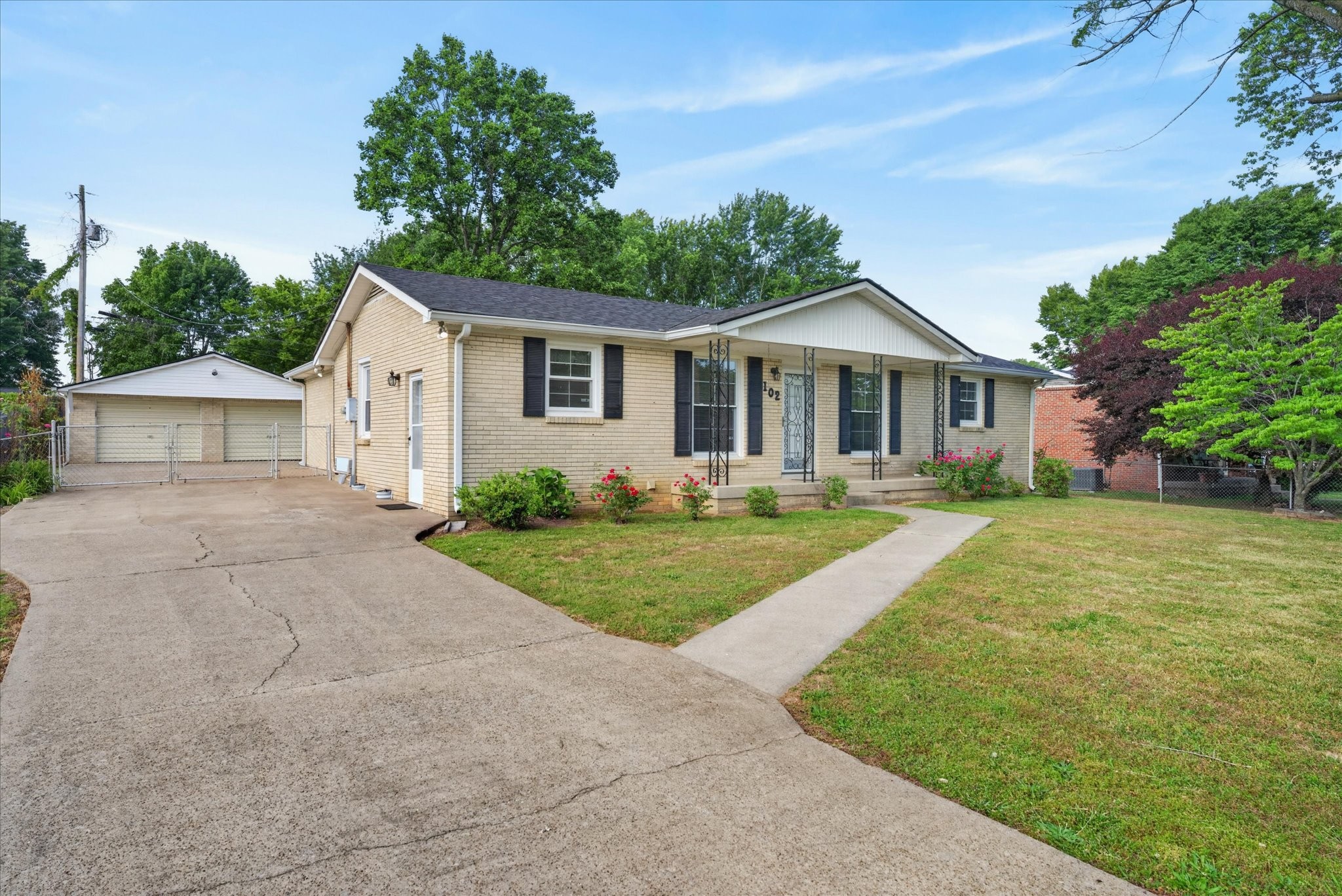 102 Rainbow St