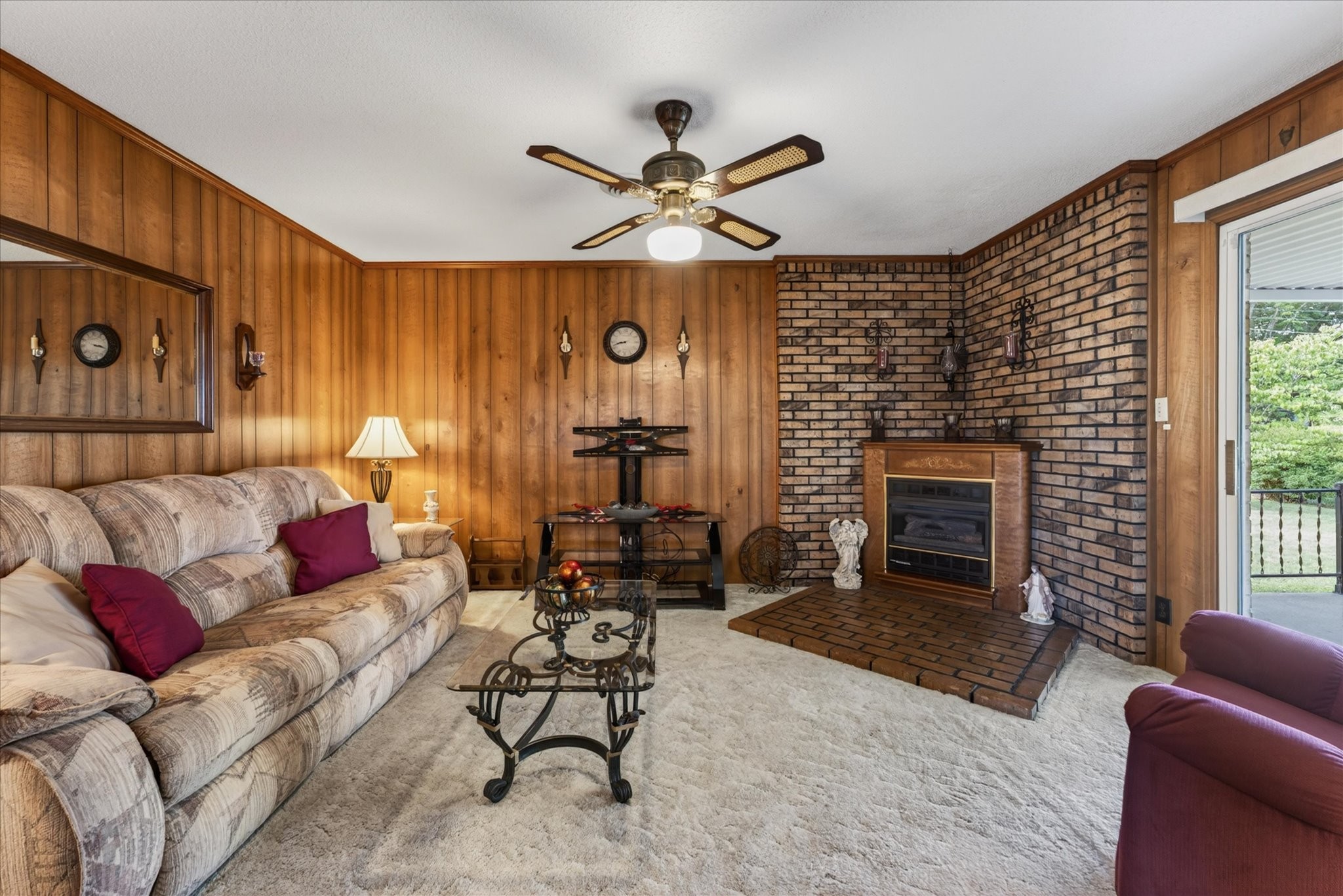 102 Rainbow St
