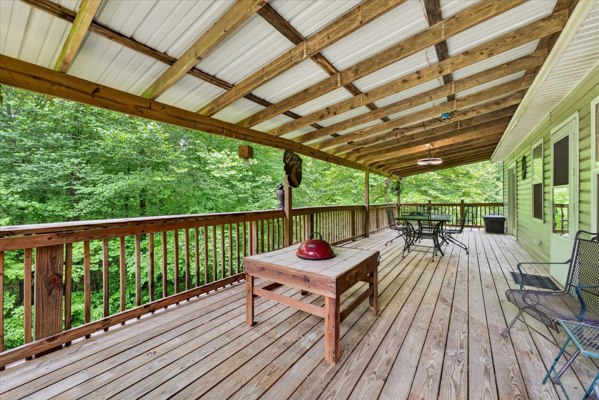 122 Lakeview Rd