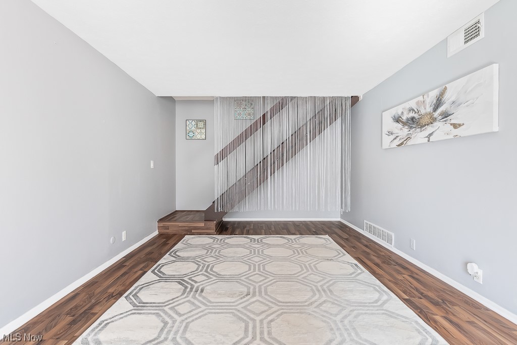 585 Tollis Pky