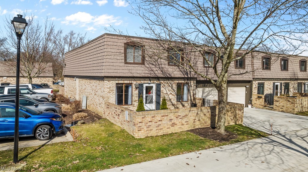 585 Tollis Pky