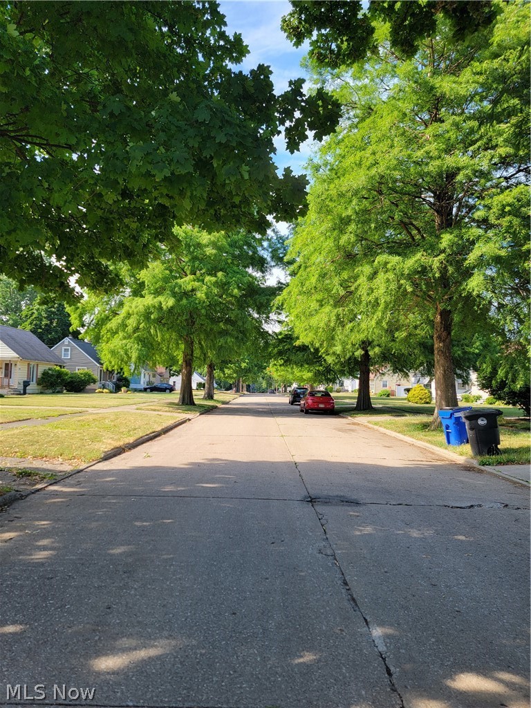 4333 W 187th Street
