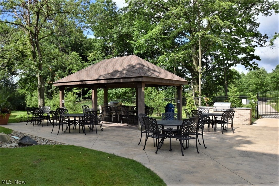 2112 Acacia Park Drive 211