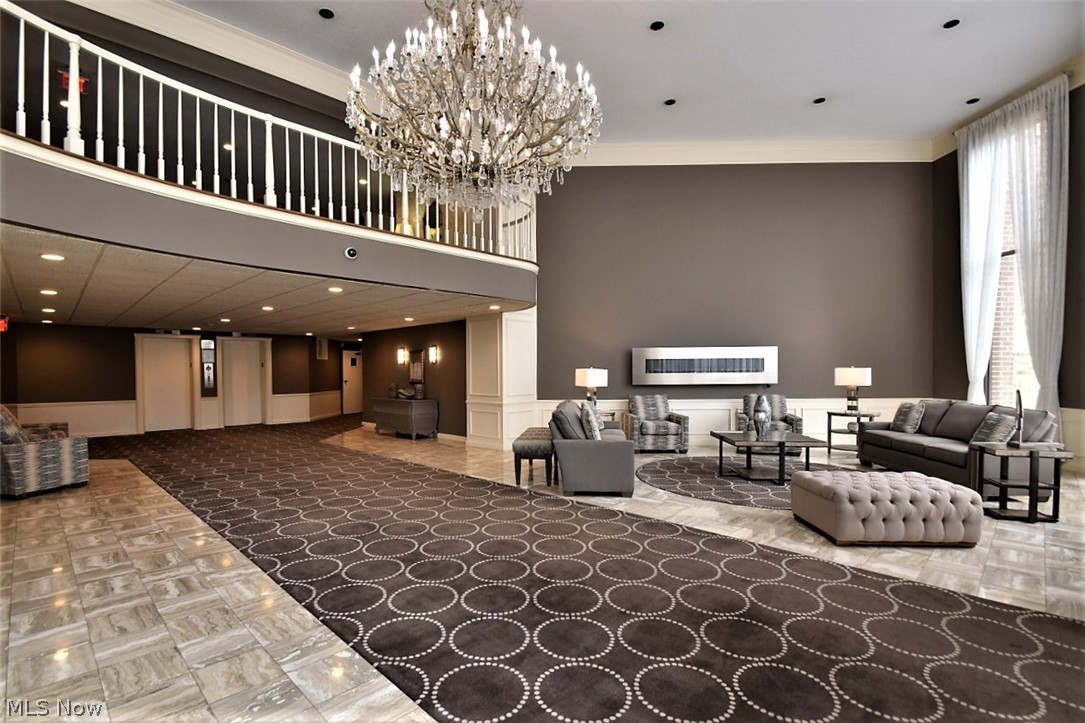 2112 Acacia Park Drive 211