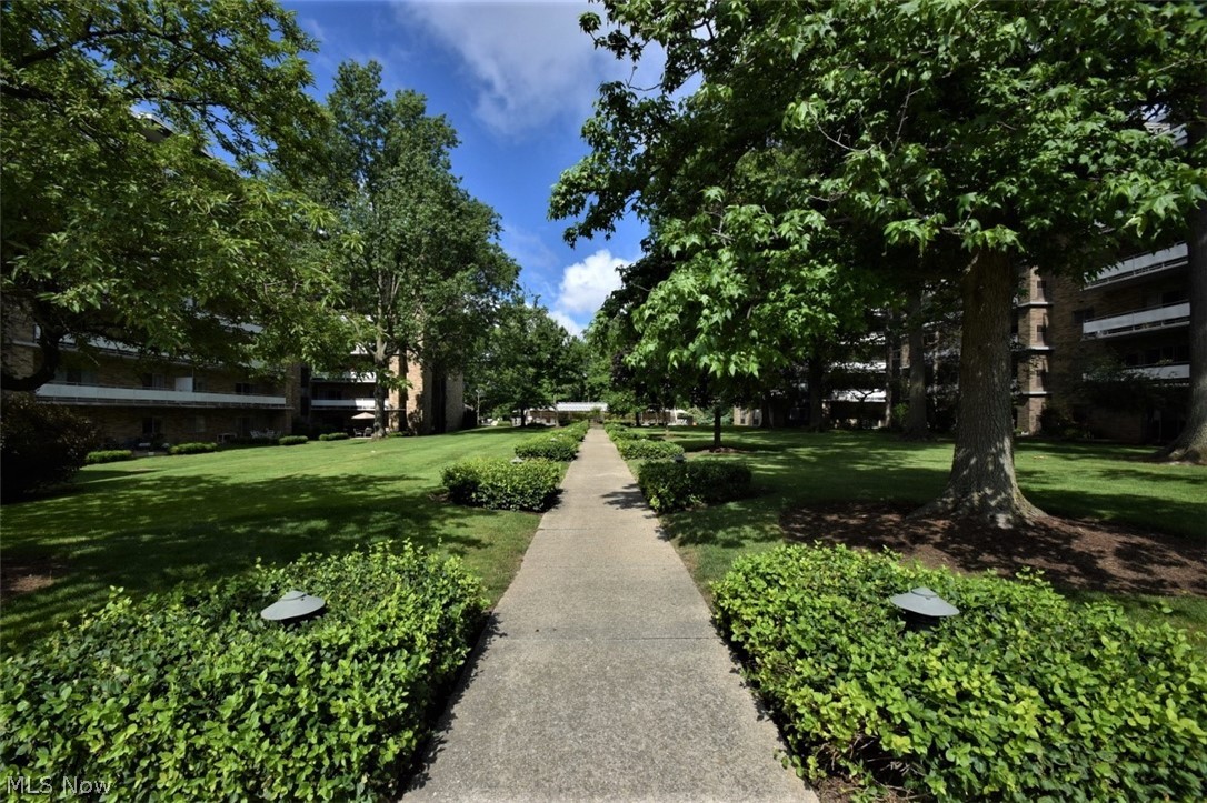 2112 Acacia Park Drive 211