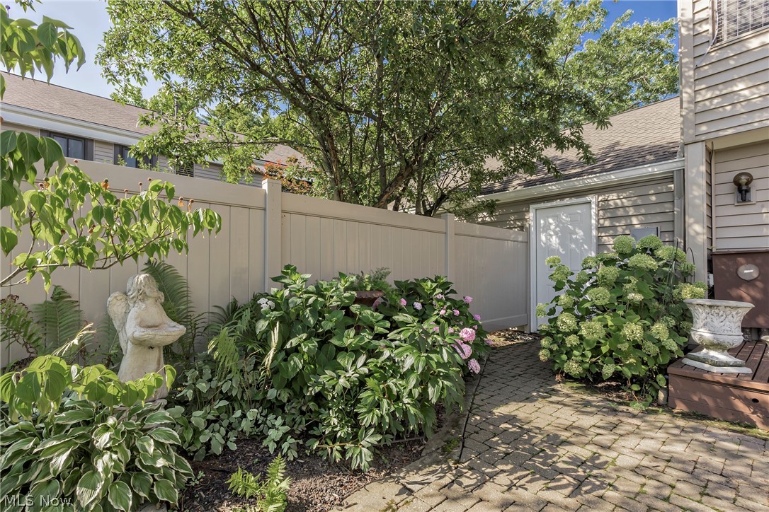 17543 Fairlawn Drive