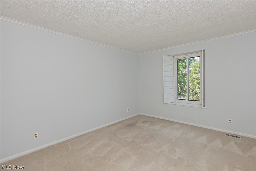 17543 Fairlawn Drive