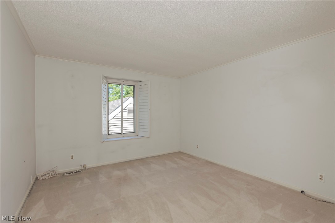 17543 Fairlawn Drive