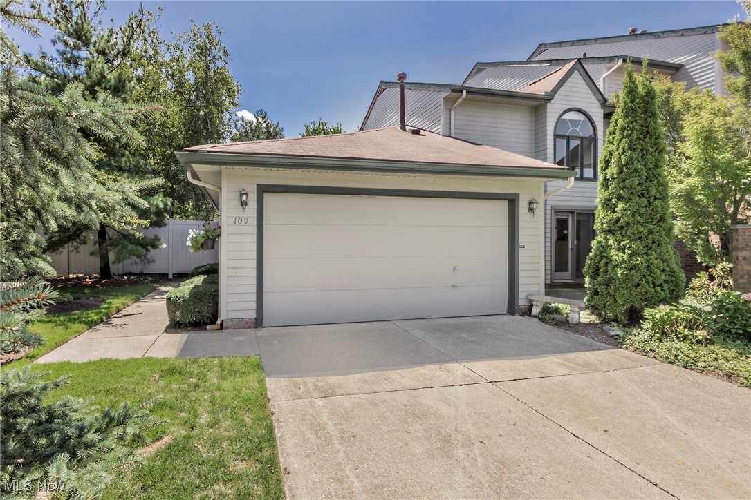 109 Fox Hollow Court 109