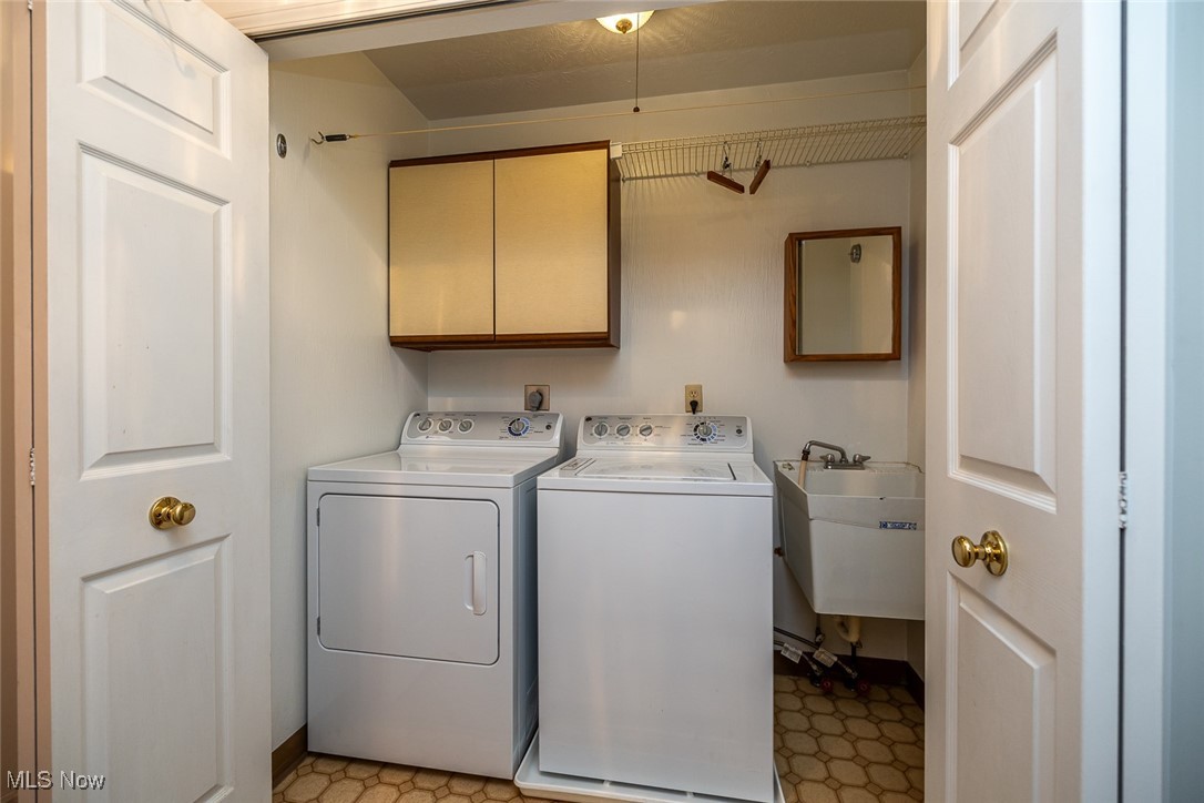 10549 Leawood Oval