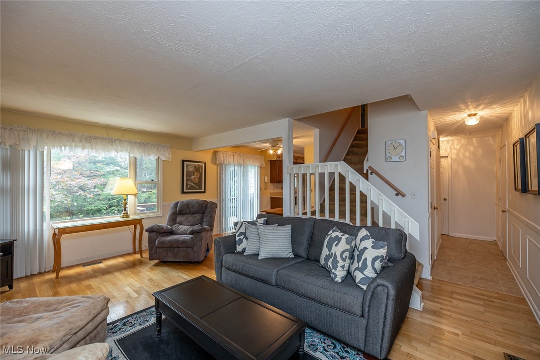 10549 Leawood Oval