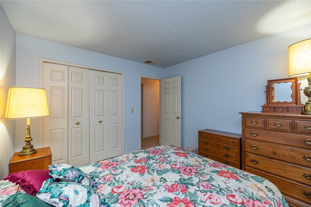 10549 Leawood Oval