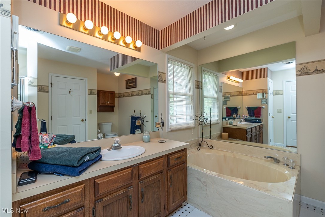 10549 Leawood Oval