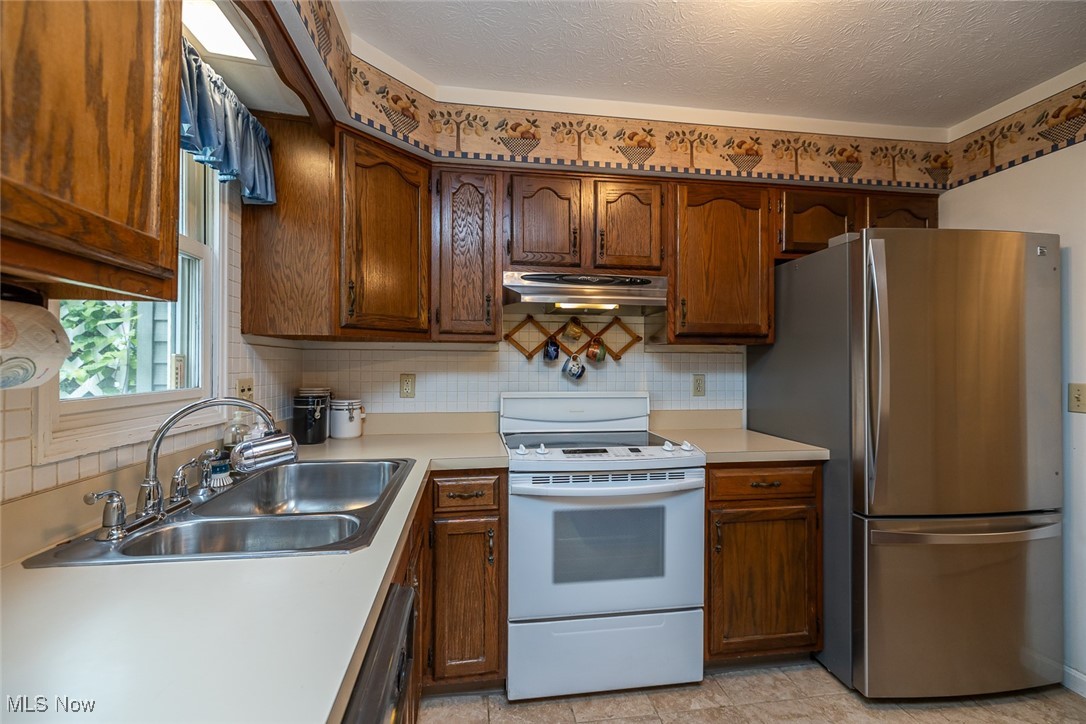 10549 Leawood Oval
