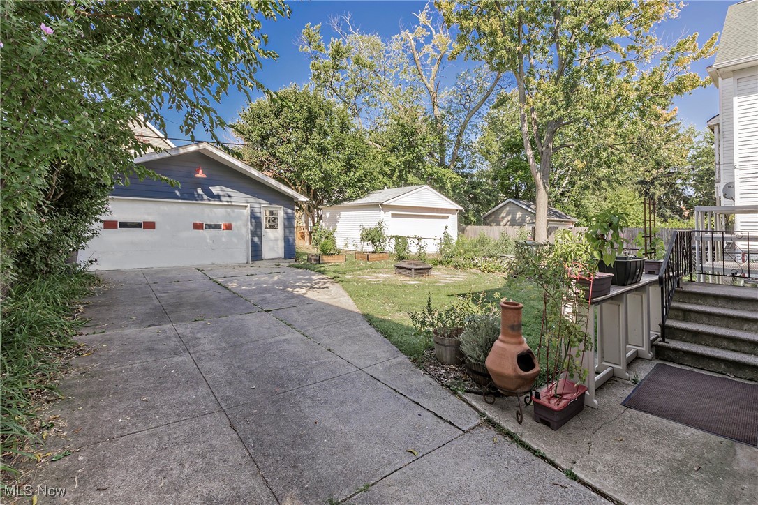 1212 Warren Road
