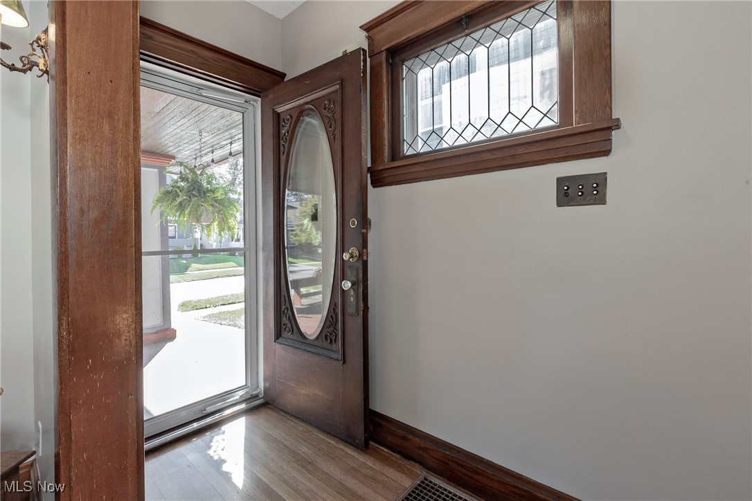 1212 Warren Road