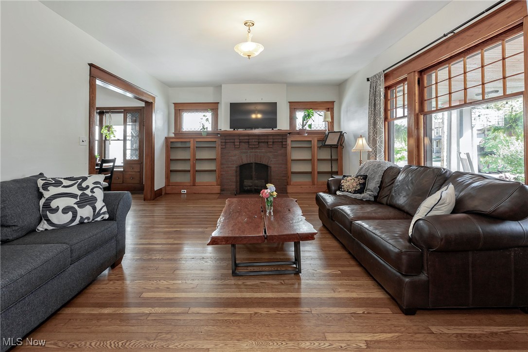 1212 Warren Road