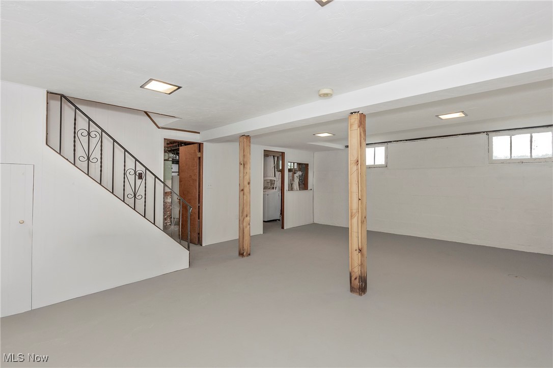 1212 Warren Road