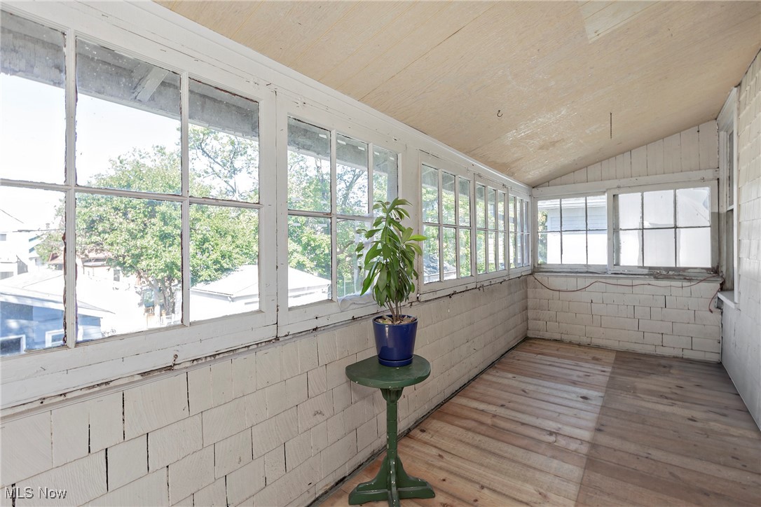1212 Warren Road