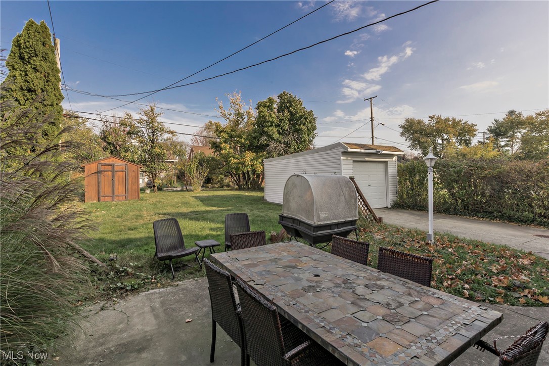 19231 Locherie Avenue