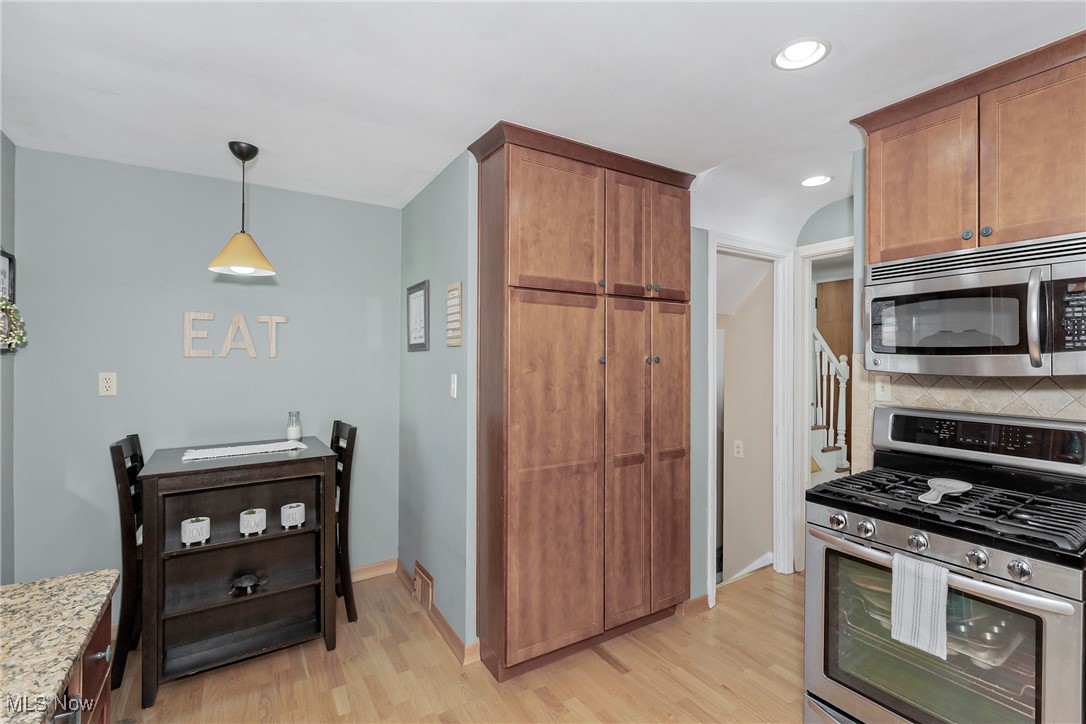 5263 Edenhurst Road