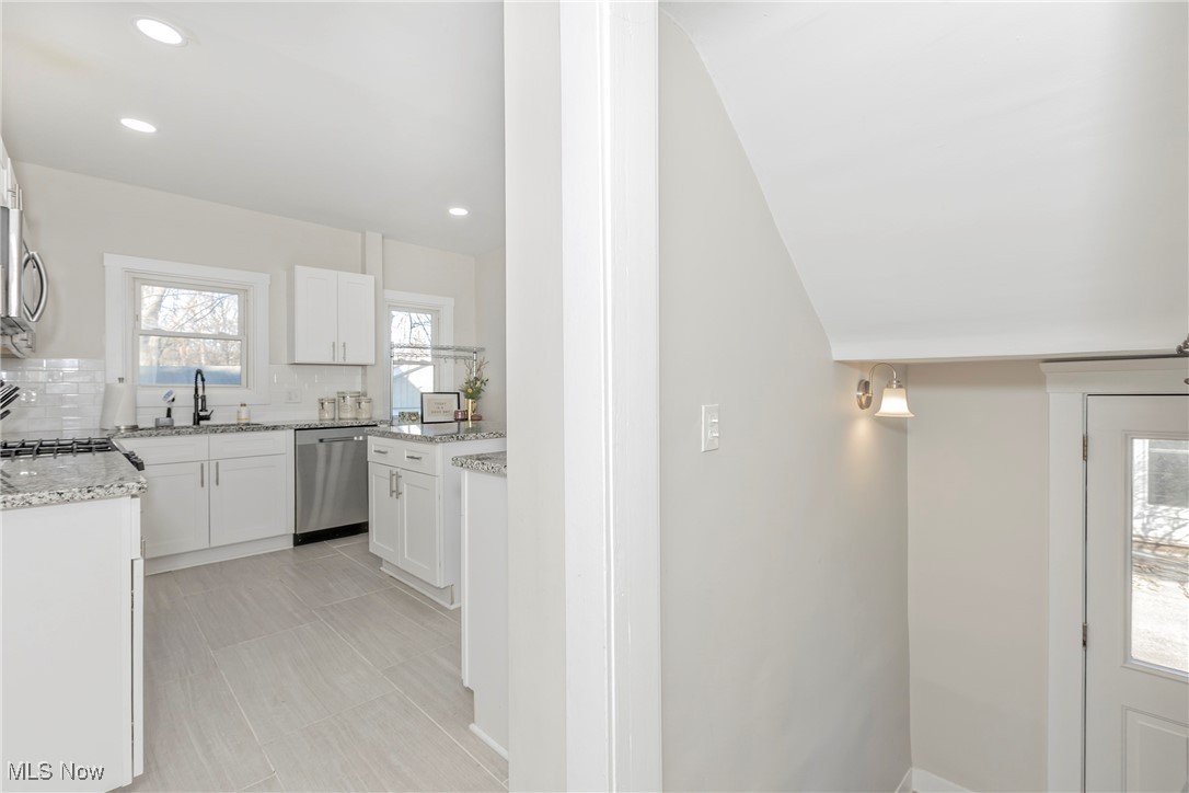 2588 Queenston Road