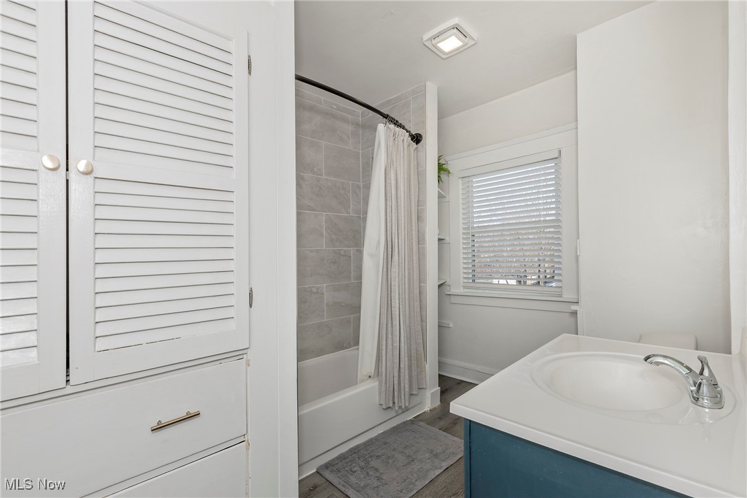 2588 Queenston Road