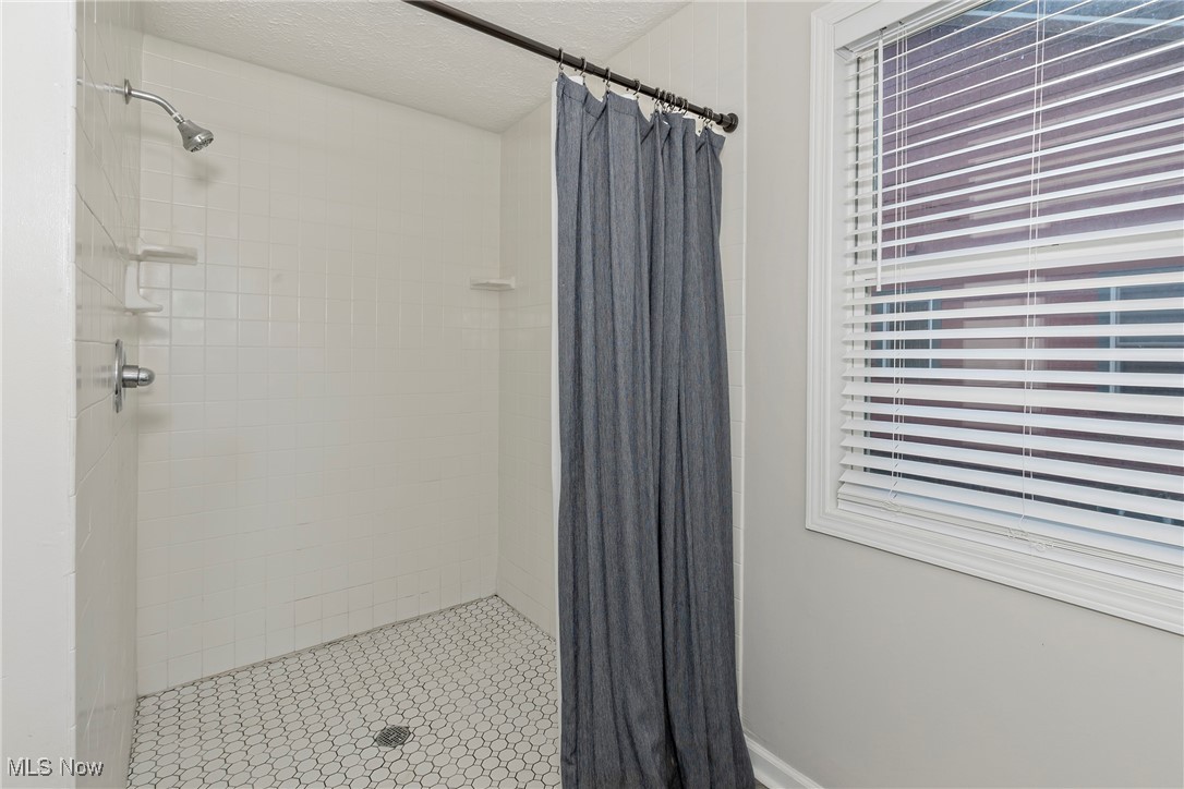 2588 Queenston Road