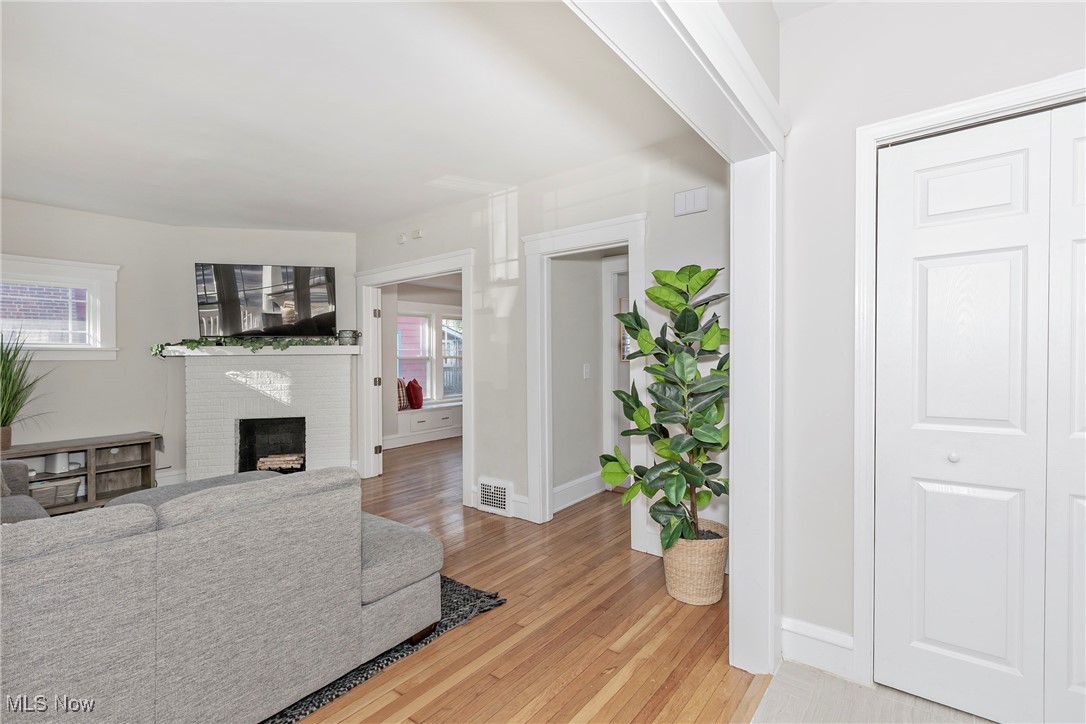 2588 Queenston Road