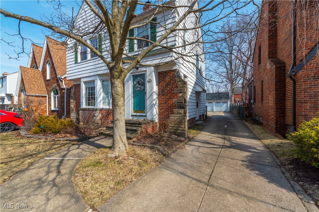 107 E 216th Street