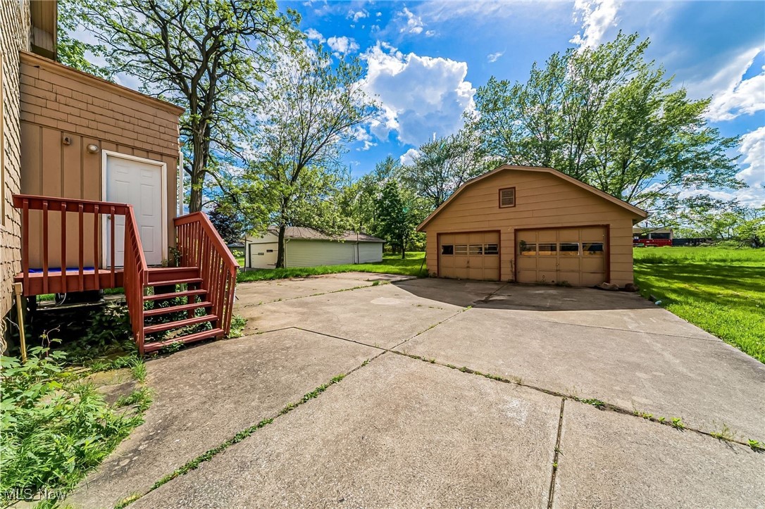 5100 Greenhurst Drive
