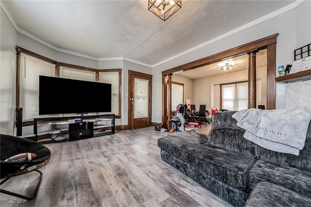 5100 Greenhurst Drive