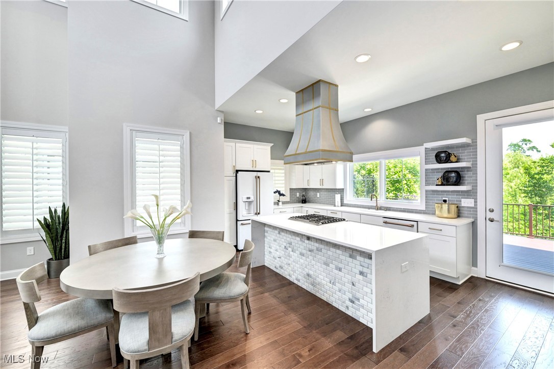 2511 Edgewood