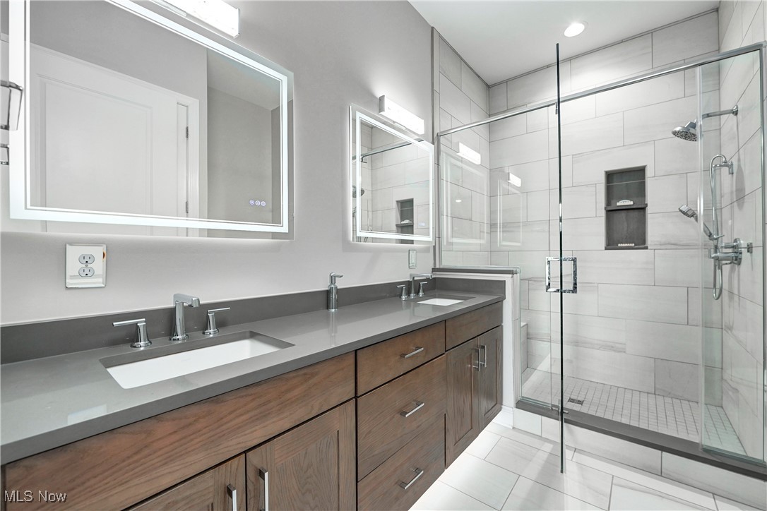 2511 Edgewood