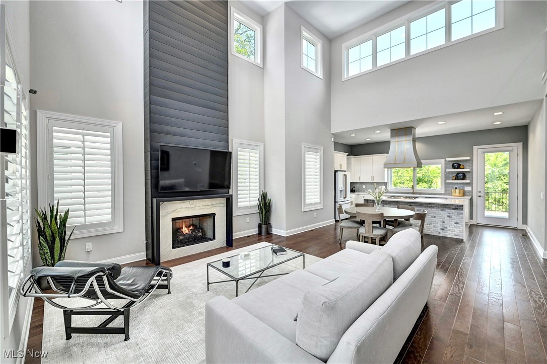 2511 Edgewood