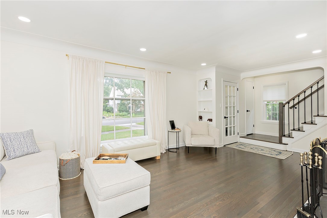 17032 Scottsdale Boulevard