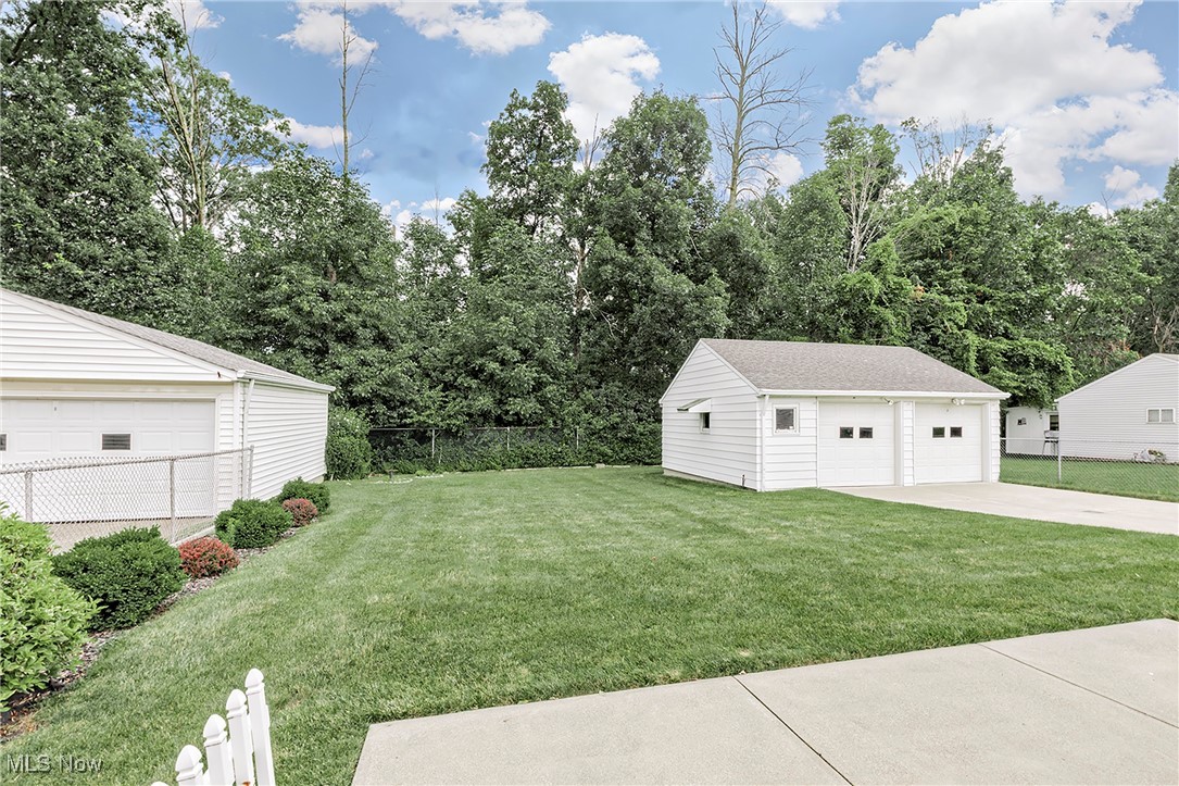 11140 Fairlawn Drive