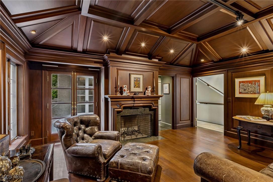 400 Hunters Hollow Drive SE