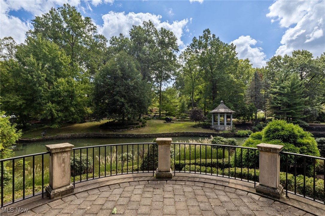400 Hunters Hollow Drive SE