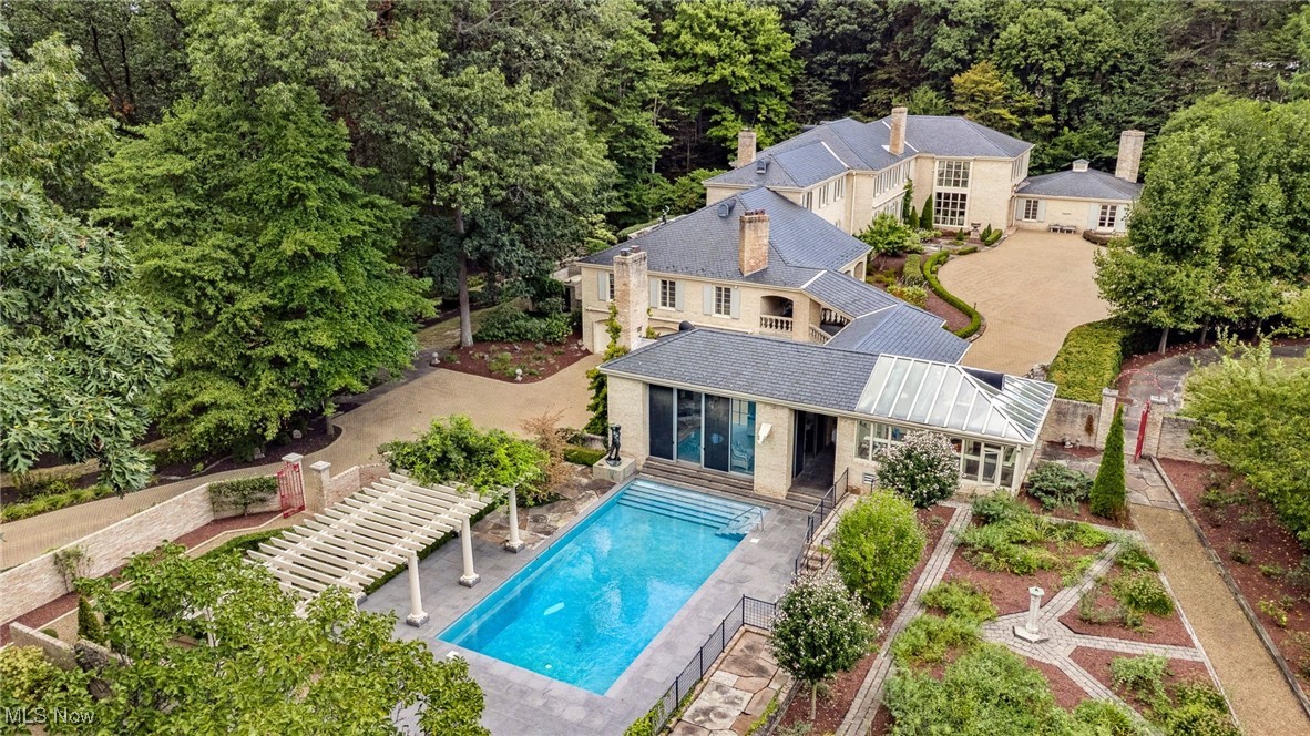 400 Hunters Hollow Drive SE