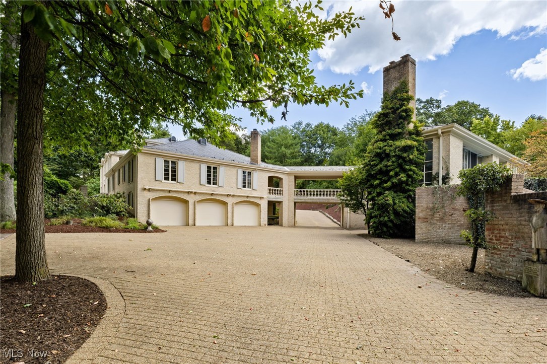 400 Hunters Hollow Drive SE