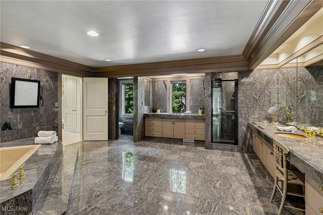 400 Hunters Hollow Drive SE
