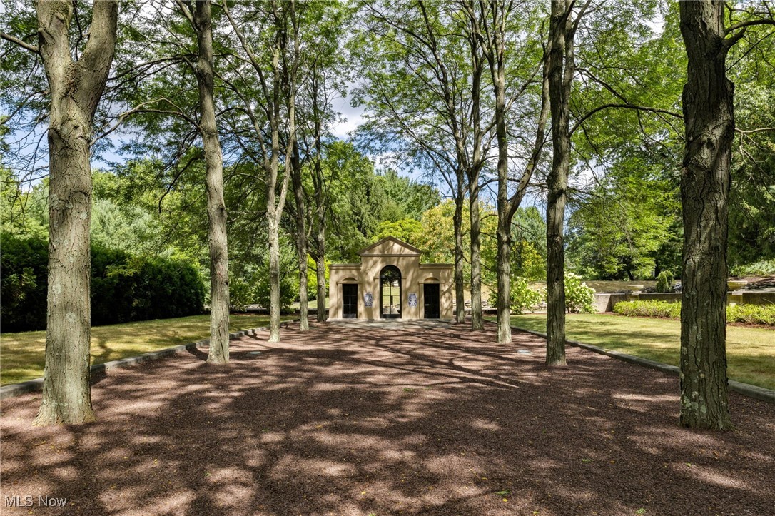 400 Hunters Hollow Drive SE