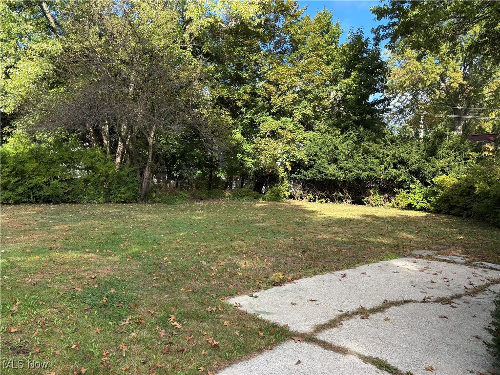 1744 S Green Road