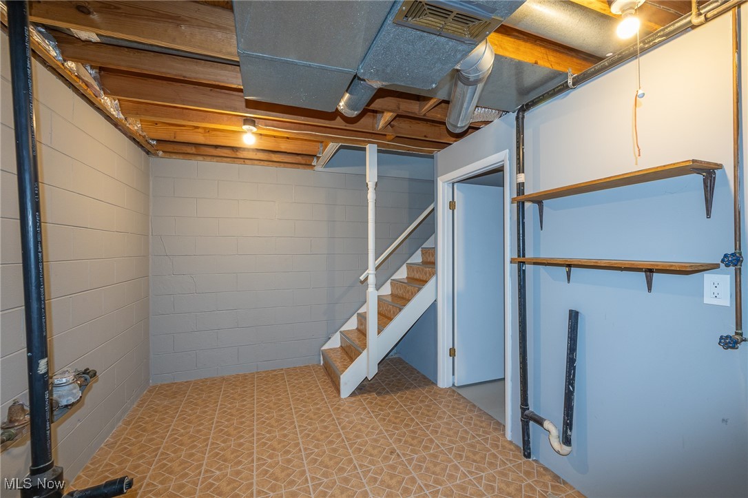536 Topaz Lane